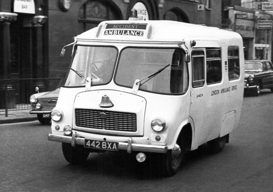  Austin LD Wandsworth Ambulance Mk II 1960 года  (фото 6 из 12)